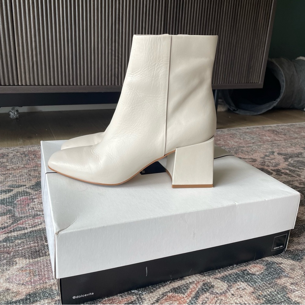 Dolce Vita Cream Heeled Boots - Picture 3 of 11